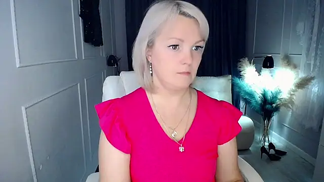 Juarnea online show from November 2025 06:28:02 AM