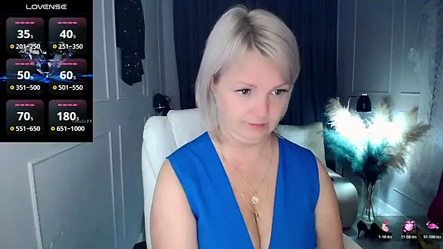 Juarnea online show from May 2026 02:04:01 AM