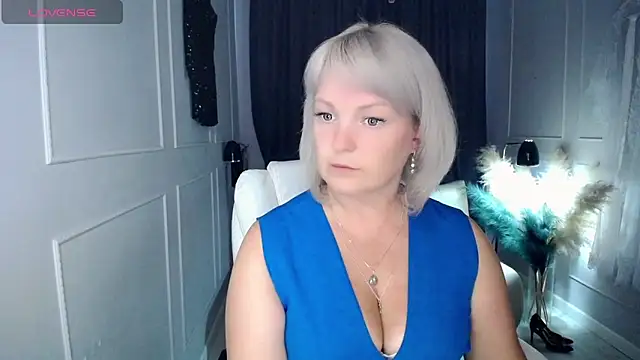 Juarnea online show from March 2026 12:05:01 PM