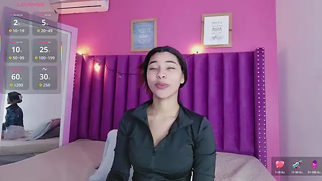 littleebonny online show from October 2025 01:13:01 PM