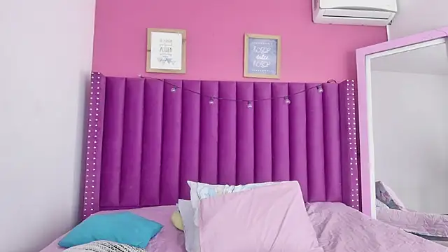 littleebonny online show from December 2025 12:43:02 PM