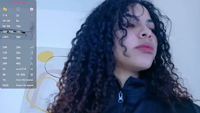 Snapshot of littleebonny chatting on May 2026 12:12:01 PM littleebonny online show from May 2026 12:12:01 PM