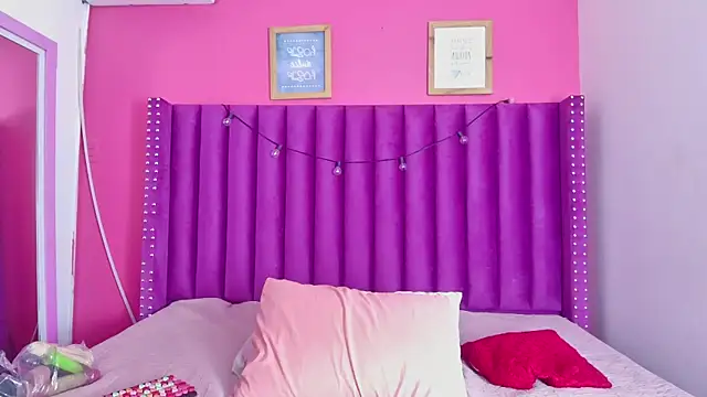 littleebonny online show from November 2025 12:38:01 PM