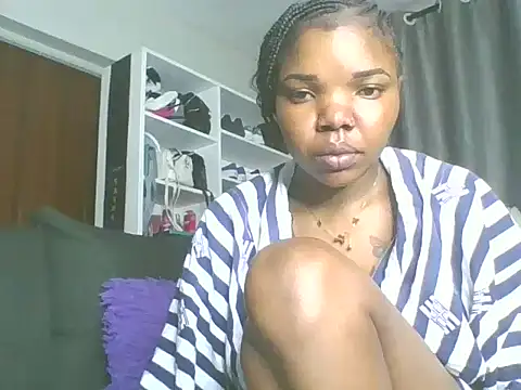 Snapshot of sweet_bigclit chatting on October 2025 05:17:02 AM sweet bigclit online show from October 2025 05:17:02 AM