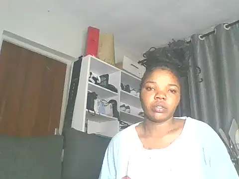 Snapshot of sweet_bigclit chatting on September 2025 12:10:02 AM sweet bigclit online show from September 2025 12:10:02 AM