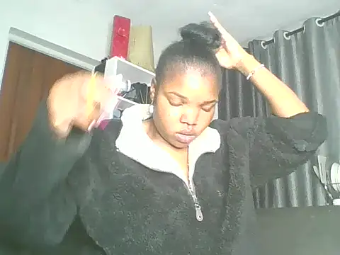 Snapshot of sweet_bigclit chatting on September 2025 05:30:01 AM sweet bigclit online show from September 2025 05:30:01 AM