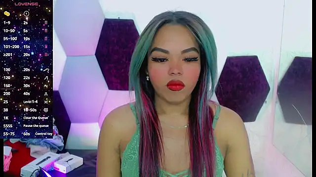 KayleighDreams  online show from January 2026 12:37:01 AM