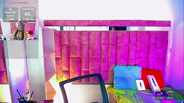 KayleighDreams  online show from May 2026 10:02:02 PM
