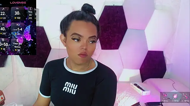 KayleighDreams  online show from February 2026 02:43:02 AM