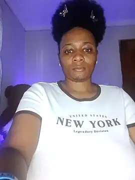 Snapshot of CocoBootyyy chatting on December 2024 01:36:01 AM CocoBootyyy online show from December 2024 01:36:01 AM