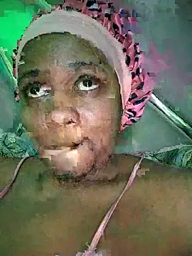 Snapshot of CocoBootyyy chatting on November 2025 02:59:02 AM CocoBootyyy online show from November 2025 02:59:02 AM