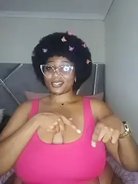 Snapshot of CocoBootyyy chatting on February 2025 11:09:01 PM CocoBootyyy online show from February 2025 11:09:01 PM