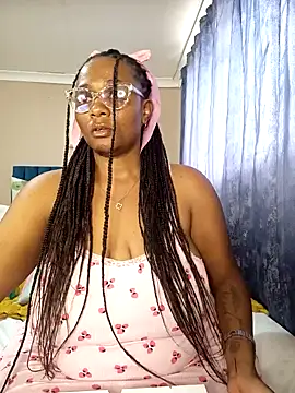 Snapshot of CocoBootyyy chatting on January 2025 12:40:01 PM CocoBootyyy online show from January 2025 12:40:01 PM