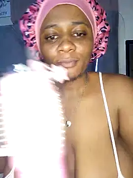 Snapshot of CocoBootyyy chatting on December 2025 01:06:02 AM CocoBootyyy online show from December 2025 01:06:02 AM