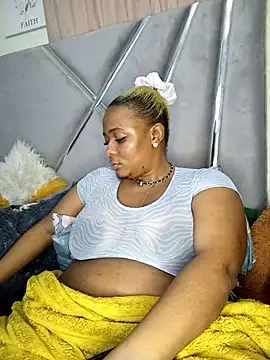 Snapshot of CocoBootyyy chatting on November 2025 03:38:02 PM CocoBootyyy online show from November 2025 03:38:02 PM