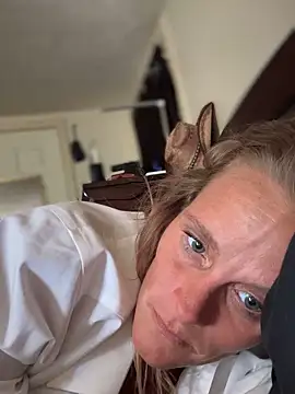 vixendoll87 online show from March 2025 03:22:01 PM