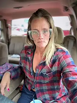 vixendoll87 online show from March 2025 09:16:02 PM