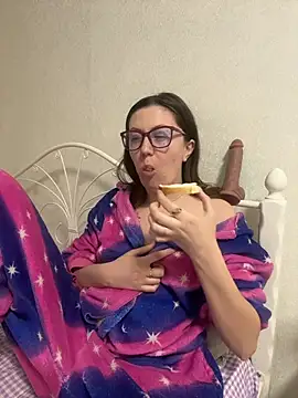 BeatriceTender online show from March 2026 07:21:01 PM