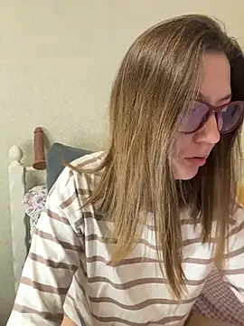 BeatriceTender online show from April 2026 07:26:02 PM