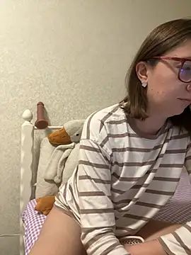 BeatriceTender online show from October 2025 07:57:02 PM