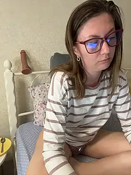 Snapshot of BeatriceTender chatting on May 2026 08:01:01 PM BeatriceTender online show from May 2026 08:01:01 PM