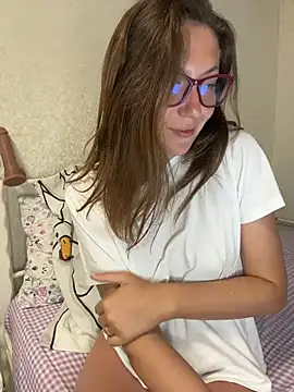 BeatriceTender online show from July 2026 09:26:01 PM
