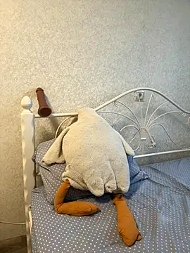 BeatriceTender online show from December 2025 10:03:02 AM