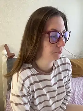 Snapshot of BeatriceTender chatting on May 2026 11:15:01 AM BeatriceTender online show from May 2026 11:15:01 AM