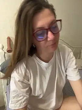 BeatriceTender online show from April 2026 08:48:01 PM