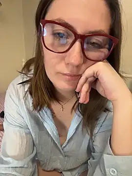 BeatriceTender online show from March 2026 06:24:01 PM