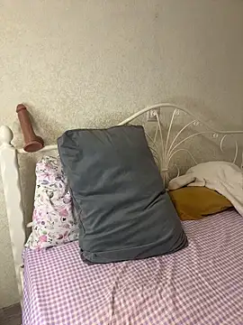 BeatriceTender online show from April 2026 07:58:02 PM