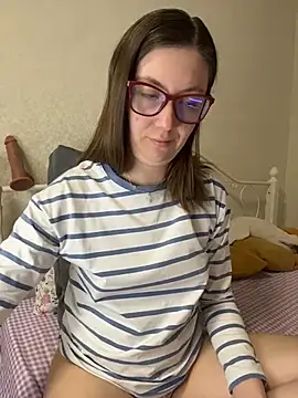 BeatriceTender online show from April 2026 06:22:01 PM