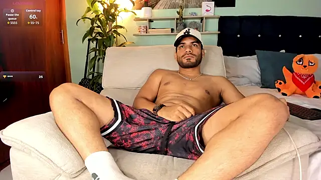 Snapshot of Neganhot_ chatting on May 2026 12:03:02 AM Neganhot online show from May 2026 12:03:02 AM