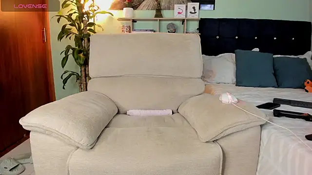 Snapshot of Neganhot_ chatting on February 2026 11:12:01 PM Neganhot online show from February 2026 11:12:01 PM