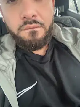 Snapshot of HairyArab90 chatting on December 2024 11:07:01 AM HairyArab90 online show from December 2024 11:07:01 AM