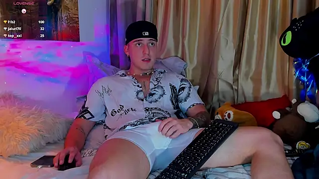 liam oficial02 online show from September 2025 04:01:01 AM