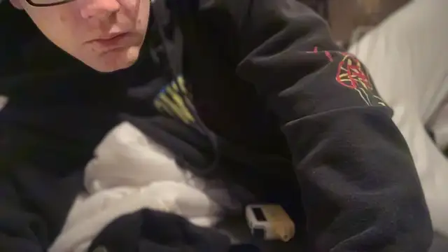 adamseed69 online show from April 2026 01:12:01 AM