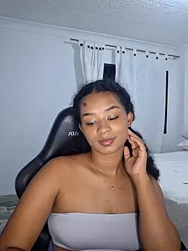 avellanatammy online show from April 2026 01:34:01 AM