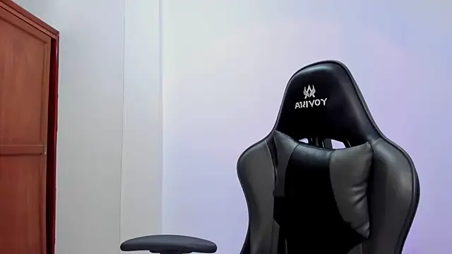 avellanatammy online show from October 2025 07:21:01 PM