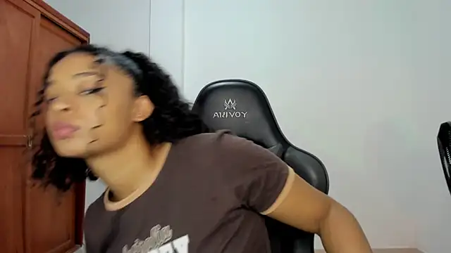 avellanatammy online show from November 2025 04:34:02 AM