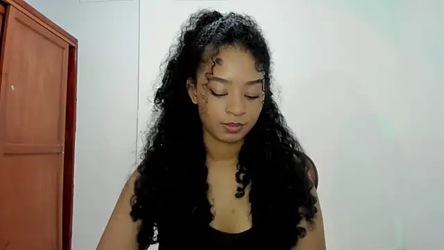 avellanatammy online show from October 2025 12:43:01 AM