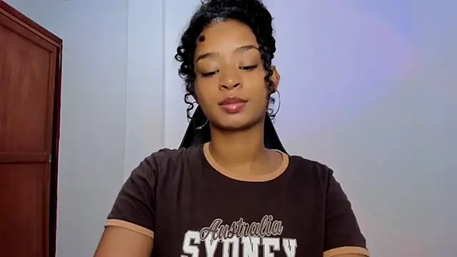 avellanatammy online show from October 2025 03:03:01 AM