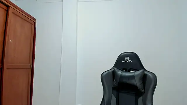 avellanatammy online show from December 2025 01:49:02 AM