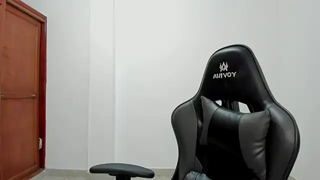 avellanatammy online show from January 2026 08:23:02 PM