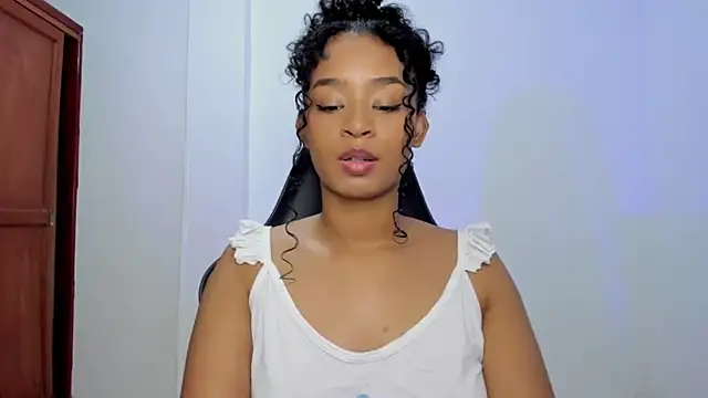 avellanatammy online show from October 2025 12:09:01 AM