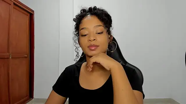 avellanatammy online show from November 2025 02:48:02 AM