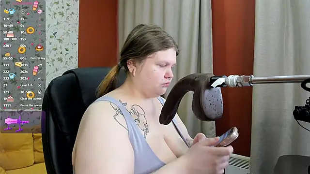 AuroraDemoni online show from February 2026 06:35:01 AM