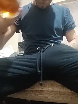 Aktorihann online show from December 2025 12:35:01 AM