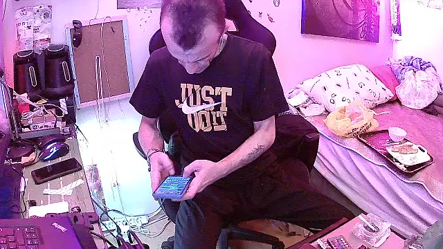 Aktorihann online show from May 2026 12:44:01 PM