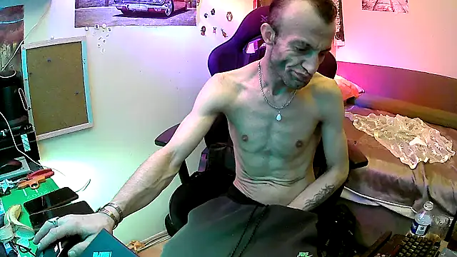 Aktorihann online show from May 2026 11:58:02 PM